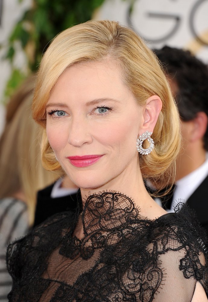 قصات وتسريحات شعر كاريه بأساليب ناعمة من Cate Blanchett