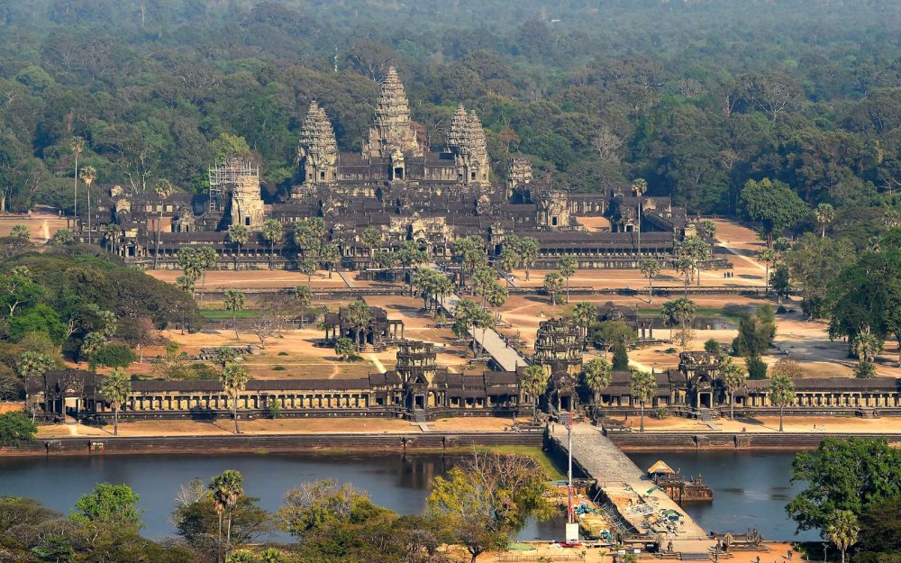 معبد أنغكور وات في كمبوديا خالي من الزوار بسبب فيروس كورونا