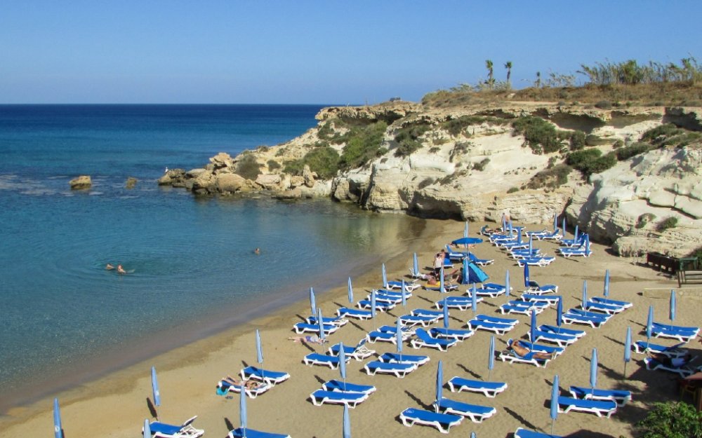 عطلات شاطئية ممتعة في قبرص بواسطة hippopx