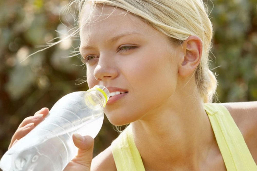 شرب السوائل خاصة الماء لمرضي الكبد الدهني