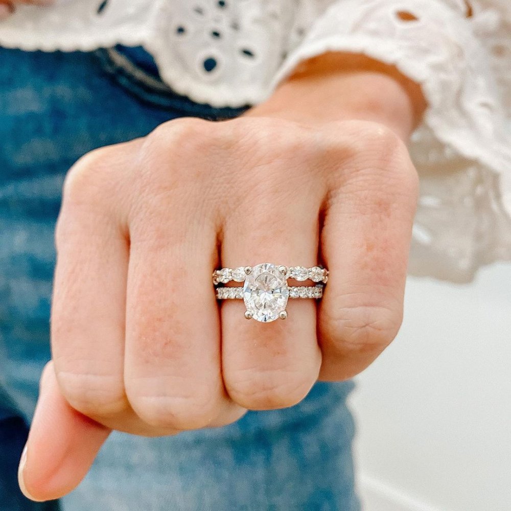 نصائح لاختيار خاتم زواج يتماشى مع خاتم الخطبة