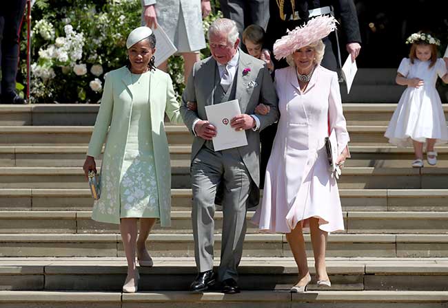 الأمير تشارلز يكشف عن سبب ارتدائه لبدلة قديمة في حفل زفاف الأمير هاري