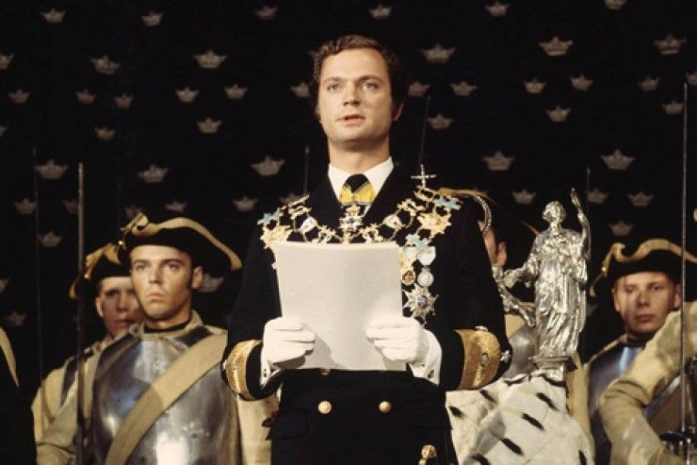 الملك كارل السادس عشر غوستاف ملك السويد يوم تتويجه على العرش