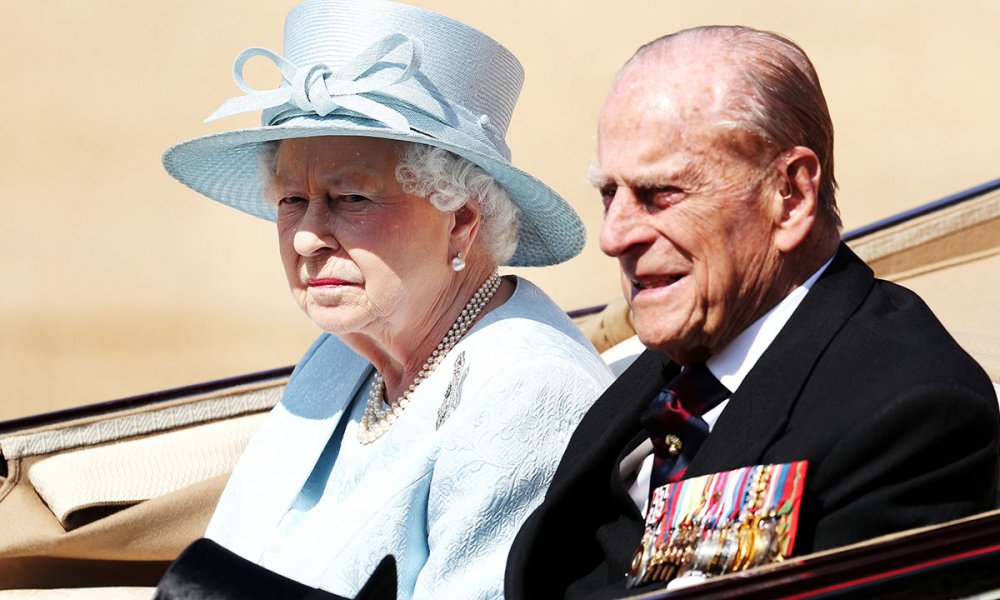 ملكة بريطانيا وزوجها ينعيان رئيس تنزانيا