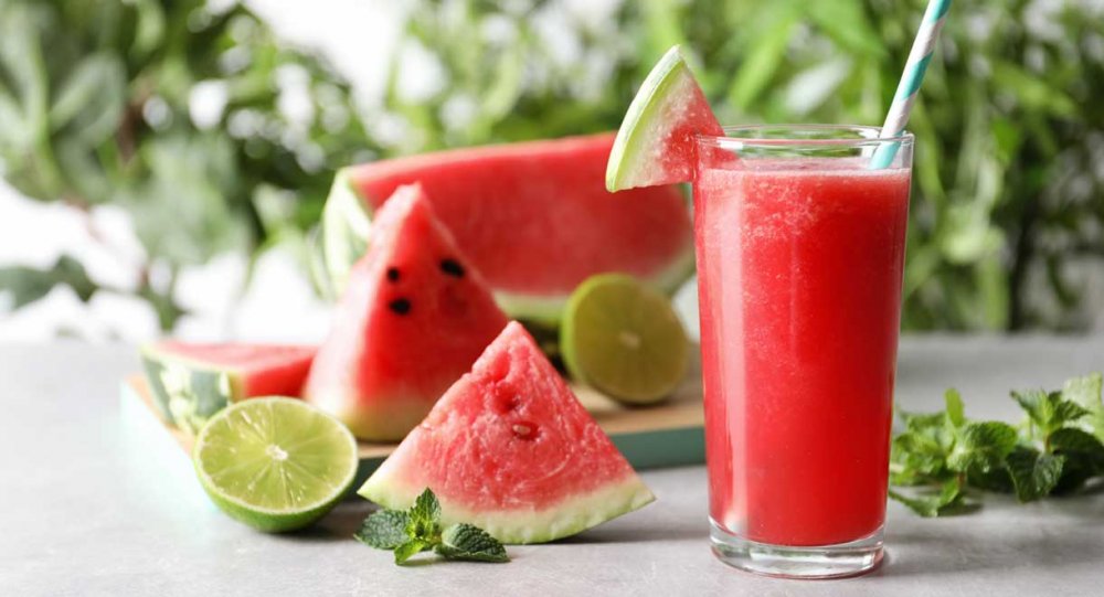 عصير البطيخ المنعش يعزز الشعور بالشبع ويساعد على انقاص الوزن