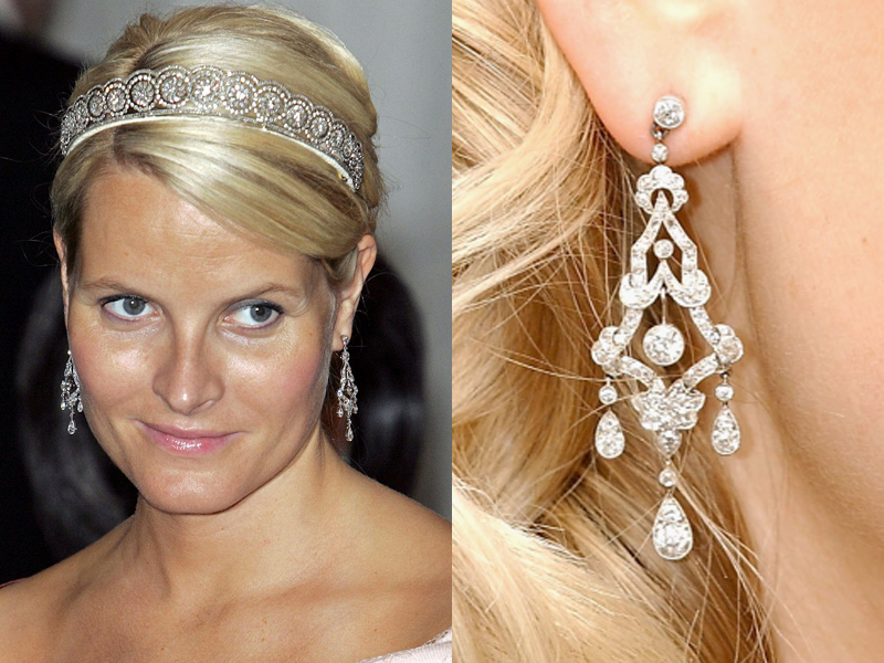 الأميرة ميت ماريت ترتدي أقراط The Silver Wedding Earrings