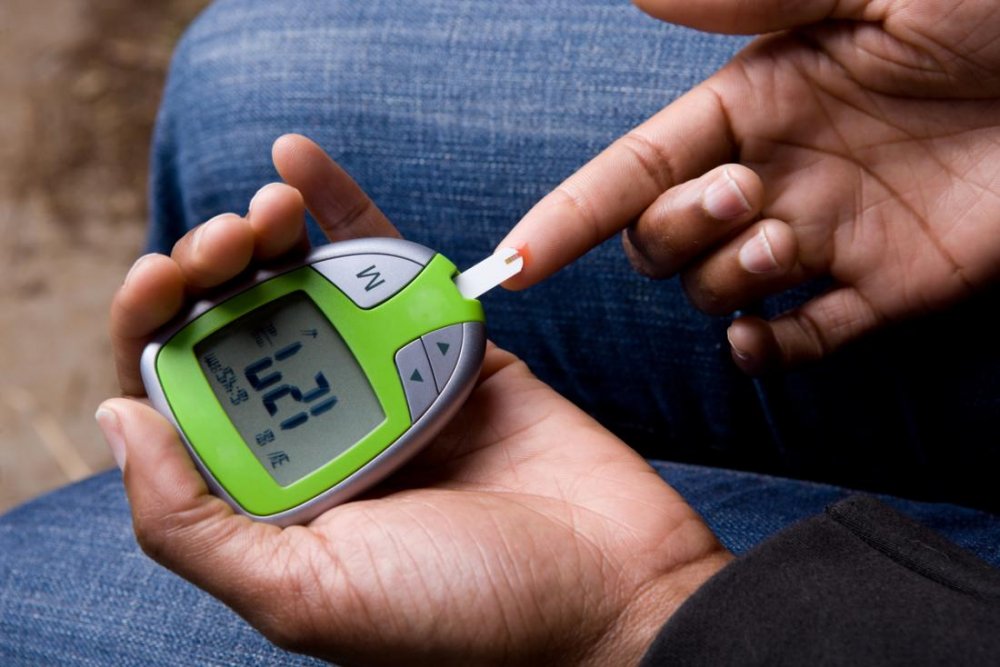 فحص سكر الدم بصورة منتظمة للحد من مضاعفات السكري