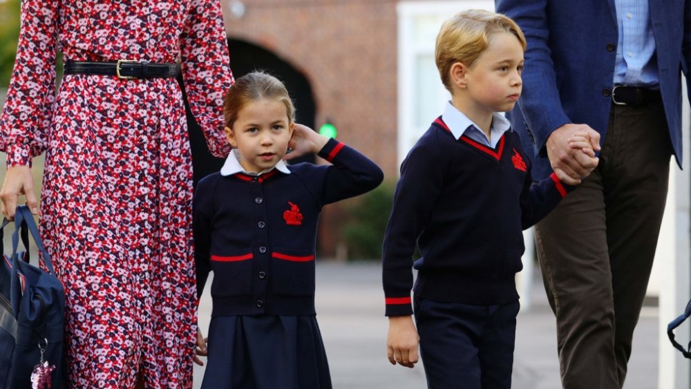 عودة الأمير جورج وشقيقته إلى المدرسة