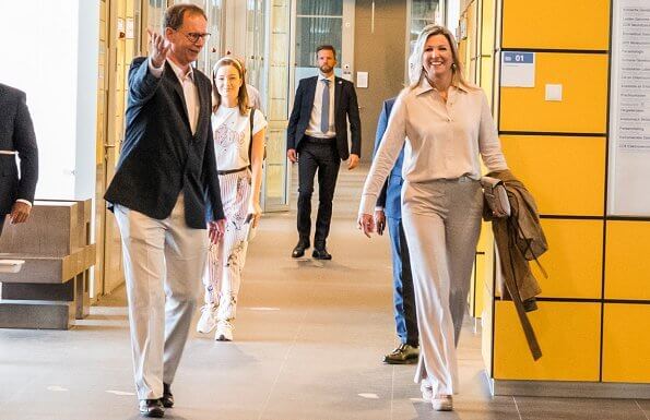 ملكة هولندا تزور المركز الطبي لجامعة لايدن