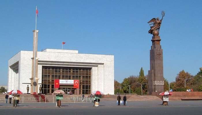  متحف دولة قيرغيزستان التاريخي Kyrgyz State Historical Museum