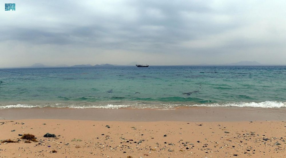 الرمال الذهبية في  جزيرة كدمبل- المصدر وكالة الأنباء السعودية 