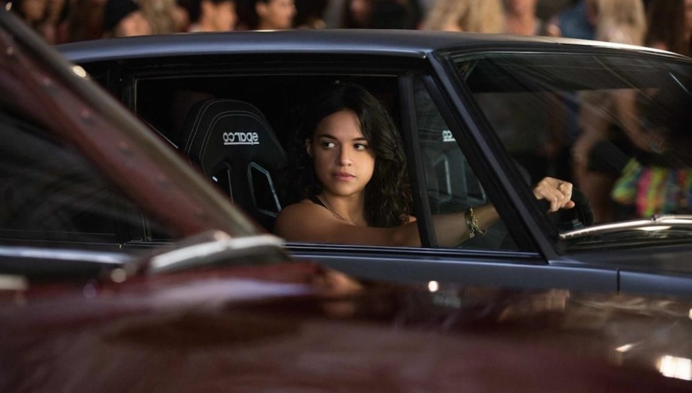 أثبتت نجمة السينما ميشيل رودريجيز أنها على قدر التحدي في سلسلة أفلام Fast and Furious.