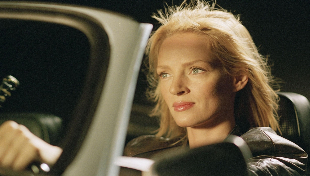 أوما ثورمان خلال لعبها دور بياتريكس كيدو في فيلم Kill Bill.