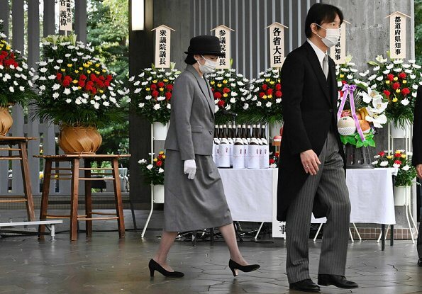 اليابان تحيي مراسم الخريف التذكارية