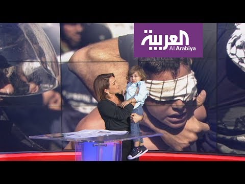 نجل مذيعة قناة العربية يقتحم الأستوديو على الهواء