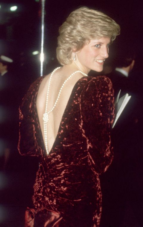 الأميرة الراحلة ديانا Princess Diana بسلسال الظهر المفتوح