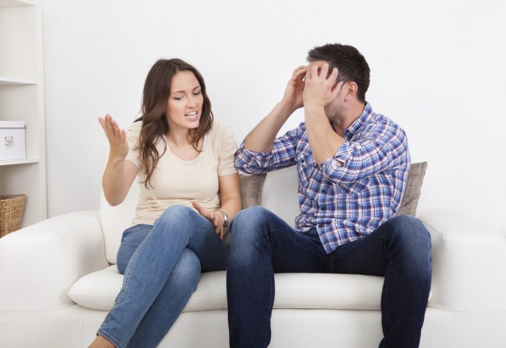  كيف تقنعين خطيبك باستمرار العمل بعد الزواج - الالتزام بالهدوء