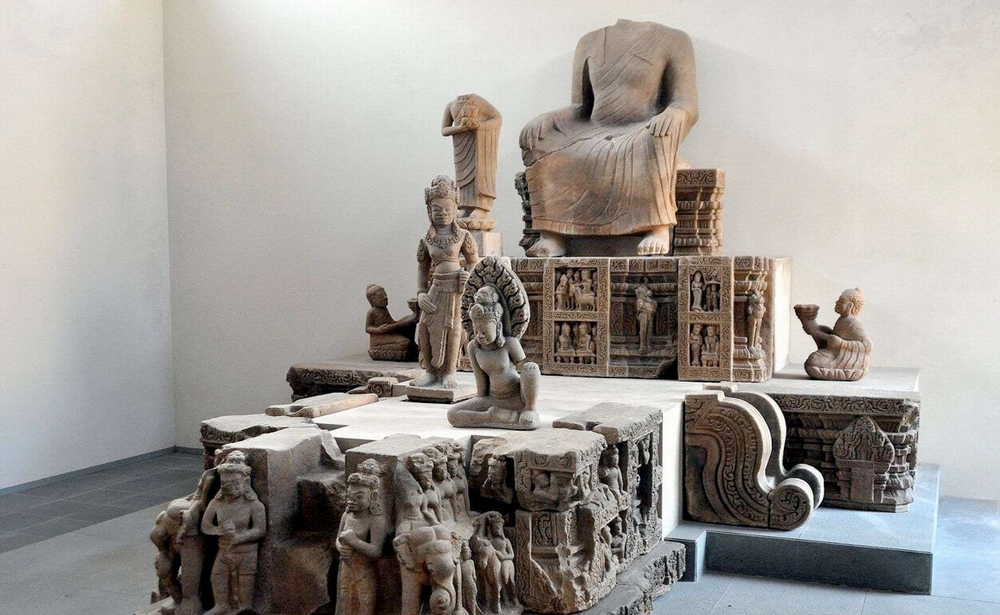يشتهر متحف شام للنحت في مدينة دا نانغ بأنه موطن للمجموعة الأكبر والأكثر شمولا من القطع الأثرية