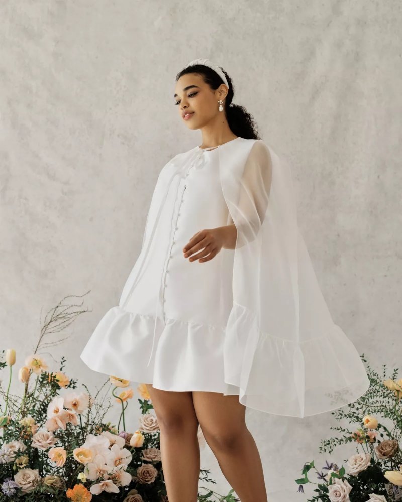 فستان زفاف مع قطع منفصلة من alexandra grecco