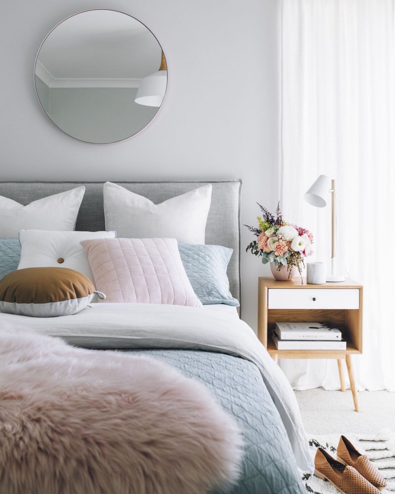 تصميم سرير غرفة نوم بجمال ألوان الباستيل