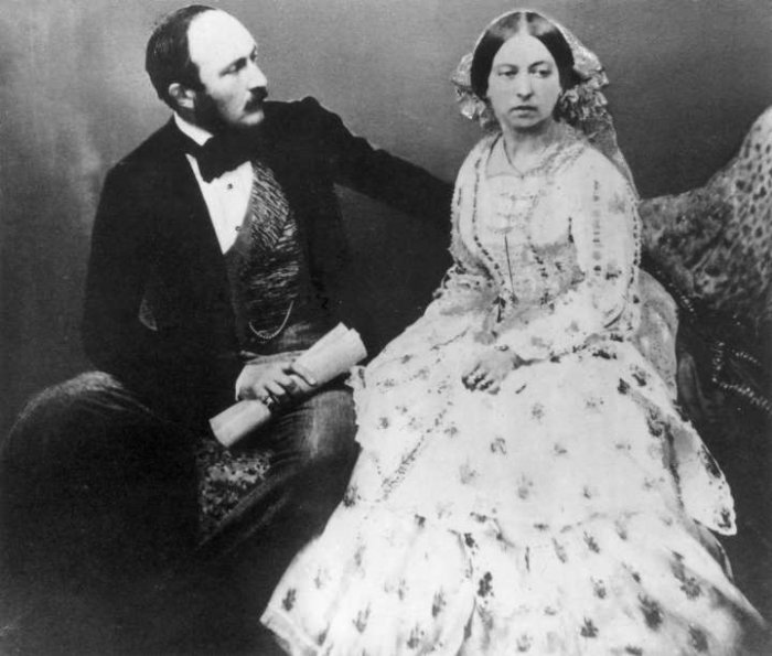 الملكة فيكتوريا وزوجها الأمير ألبرت
