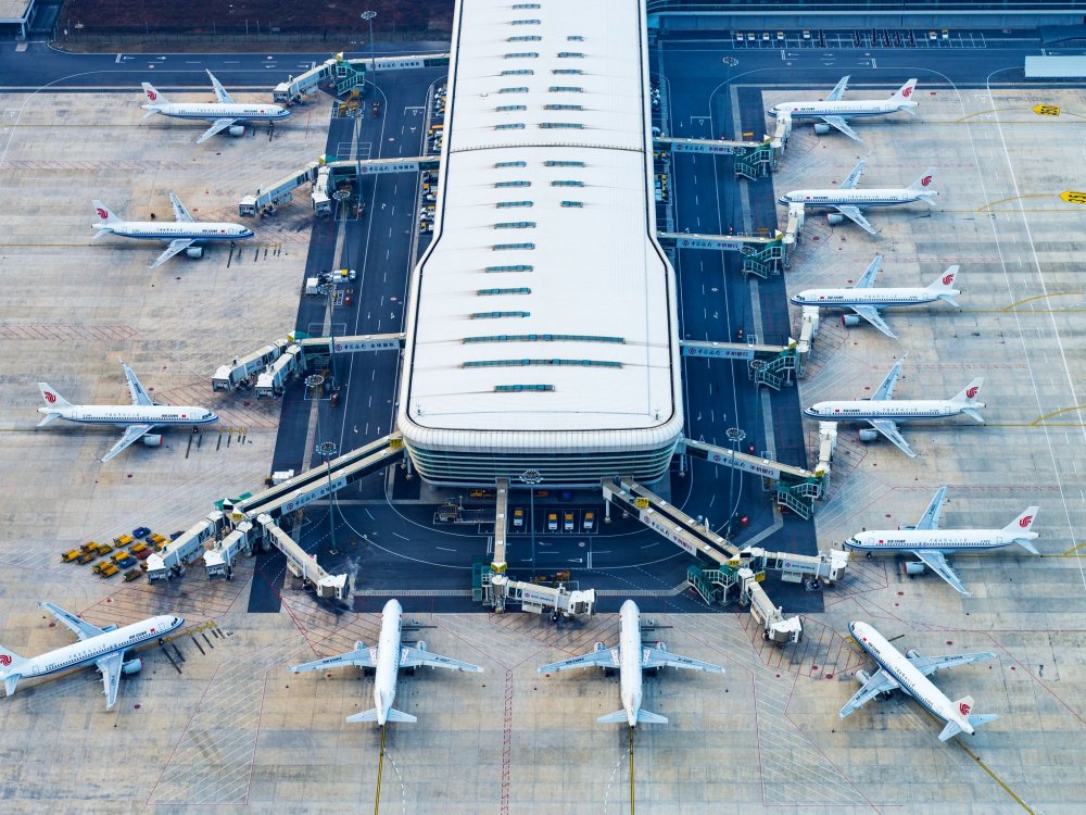 هل هناك خطر كبير لانتقال العدوى في داخل الطائرات أو في الرحلات الجوية؟