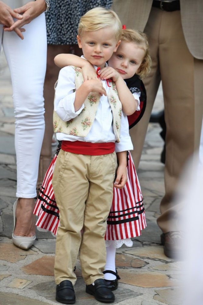 الأمير جاك هونوريه رينيه وشقيقته التوأم غابرييلا تيريز ماري من موناكو