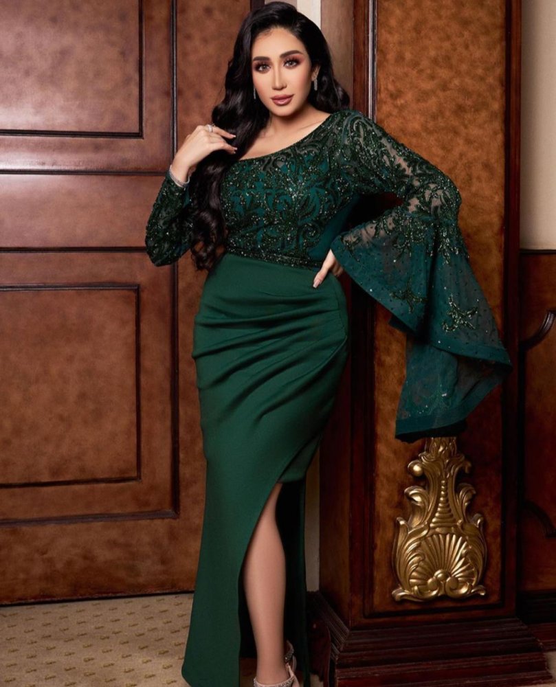  فستان اخضر من حنان رضا