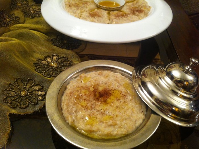 طبق الهريس من الاطباق المميزة في المطبخ الاماراتي
