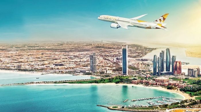 الناقلات الجوية الإماراتية لعبت دورا فاعلا في التصدي للجائحة