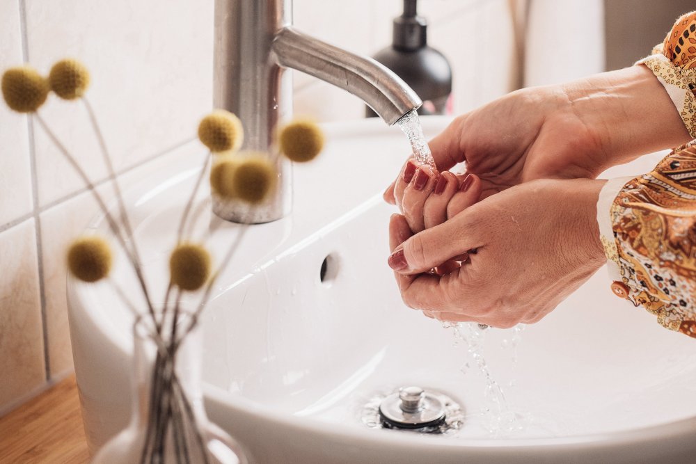  غسل اليدين باستمرار من اضطرابات الوسواس القهري