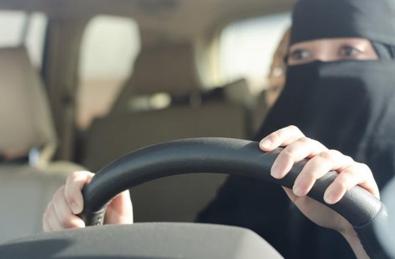 عامان على قيادة المرأة للسيارة واحصاءات تؤكد بأن الكفاءة خالفت التوقعات مجلة هي