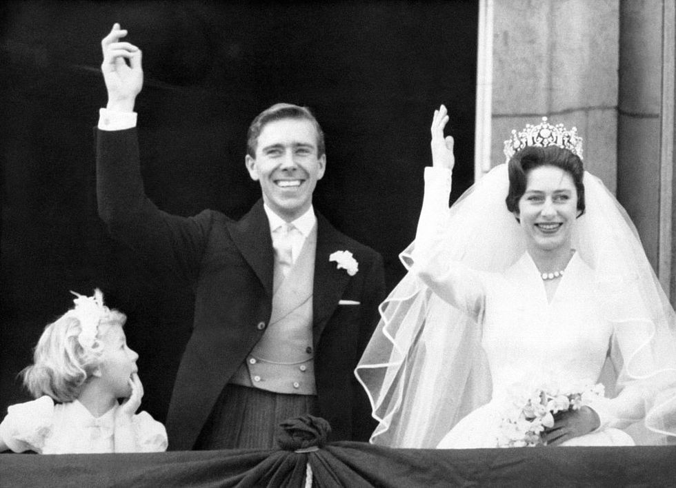زفاف الأميرة مارغريت في وستمنستر وهو أول زفاف ملكي بريطاني يبث على التلفزيون