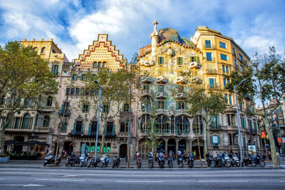هندسة معمارية فريدة في برشلونة