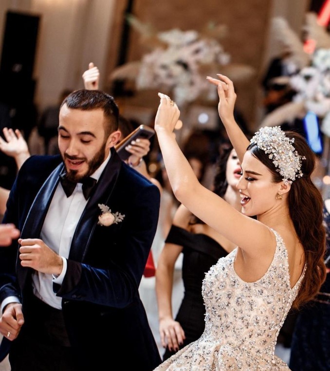  جمع حفل الزفاف بين الطقوس الشرقية و الاوزبكية