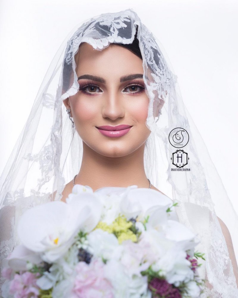 من لقطات العروس بكاميرا المصورة سارة الموسى