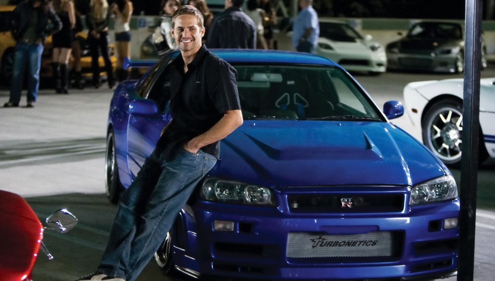 تتمتع Nissan Skyline بشعبية واسعة عالمياً، وظهرت كسيارة مفضلة للنجم الراحل بول ووكر في سلسة أفلام Fast and Furious