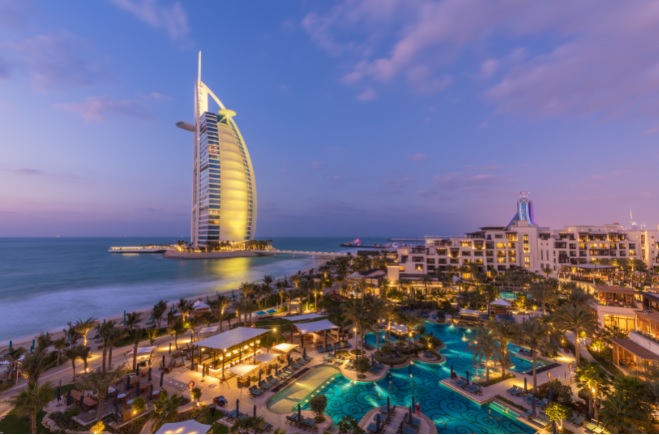 برج العرب بعدسة المصور الإماراتي عبد الله البقيش