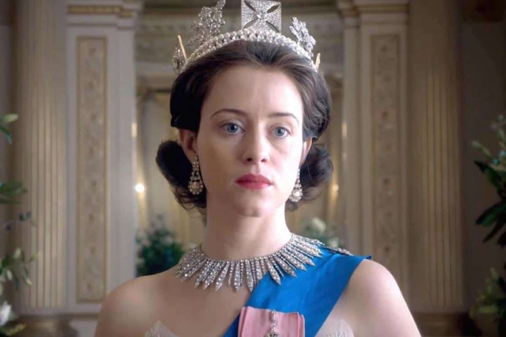 مسلسل " The crown" أحدث الأعمال الفنية التي تتناول سيرة الملكة إليزابيث الثانية