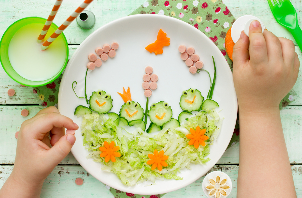  حيل تشجع الطفل على تناول الخضروات المفيدة لصحتهم ومراحل نموهم