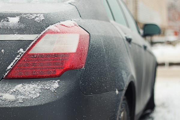 اهمية تسخين محرك السيارة قبل القيادة في الشتاء