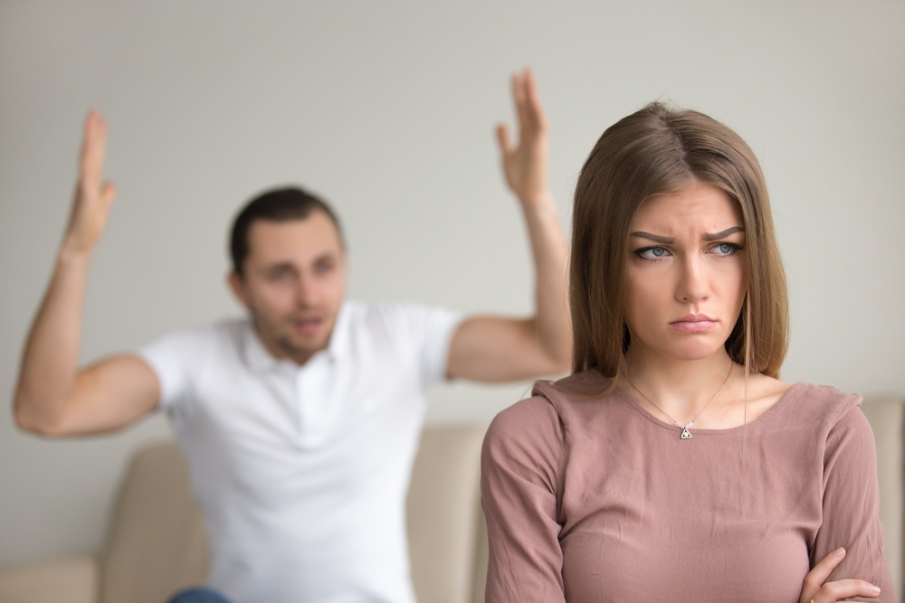 الخلافات الزوجية امر طبيعي ويجب ان تتعلمي متى تصمتي