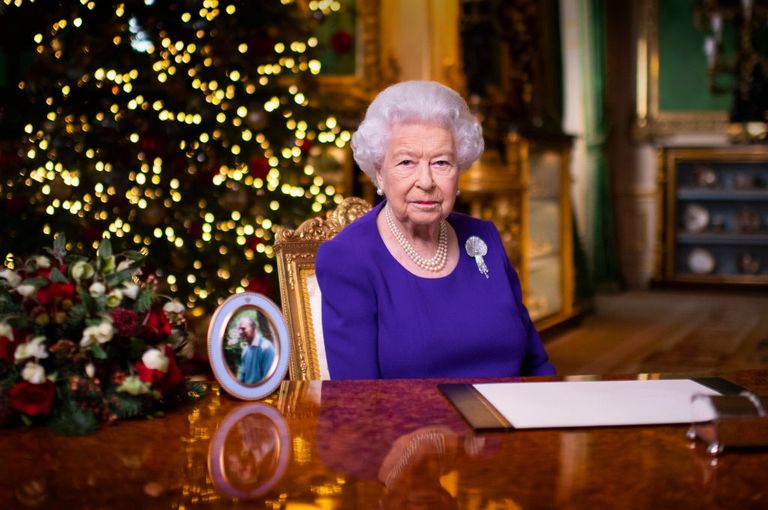 الملكة إليزابيث في رسالة الأعياد السنوية: العناق هو ما يريده الكثيرون كهدية لهذا ‏العام