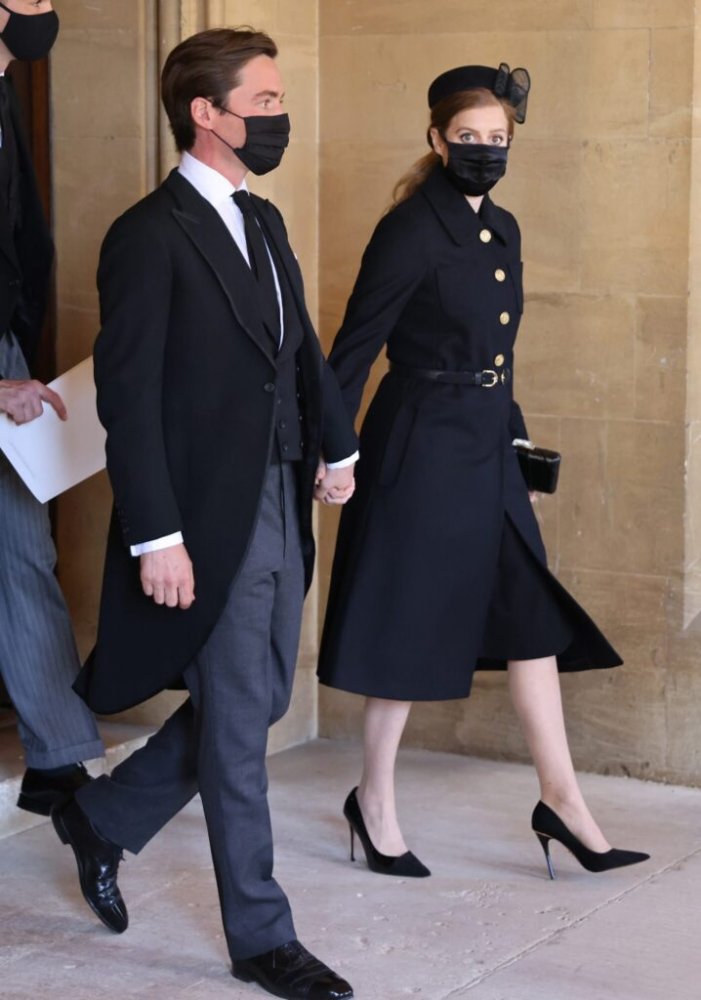 الأميرة بياتريس وزوجها في جنازة الأمير فيليب