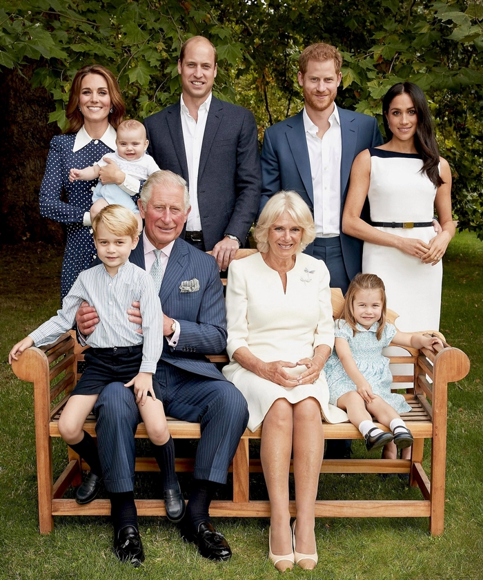 تعرفوا على الهدايا التي قدمها الأمير هاري وزوجته لأطفال عائلة كمبريدج