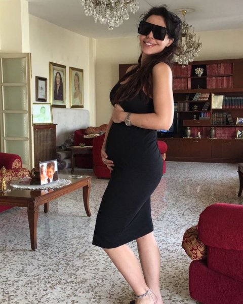 ليلى اسكندر اثناء الحمل