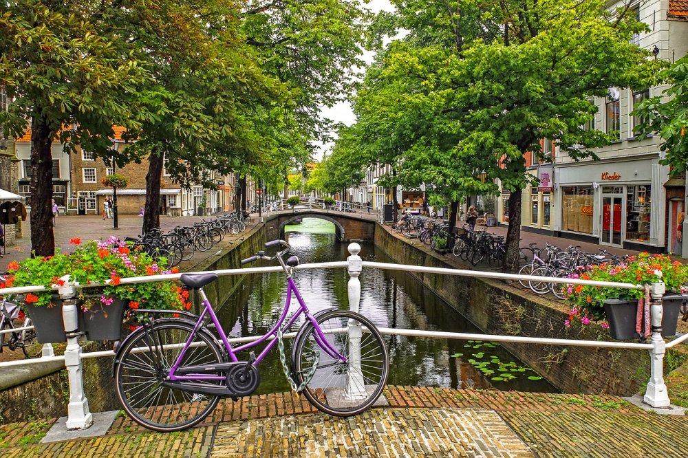 هولندا وجهة سياحية رائعة لعطلات الخريف بواسطة djedj