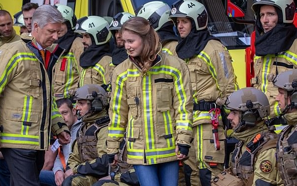 ولية عهد بلجيكا تتدرب على إنقاذ الضحايا
