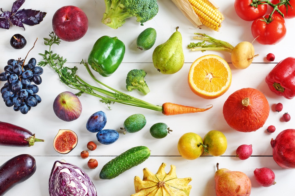 تساعد الخضروات والفواكه الصحية على تعزيز الشعور بالشبع وتسريع حرق الدهون