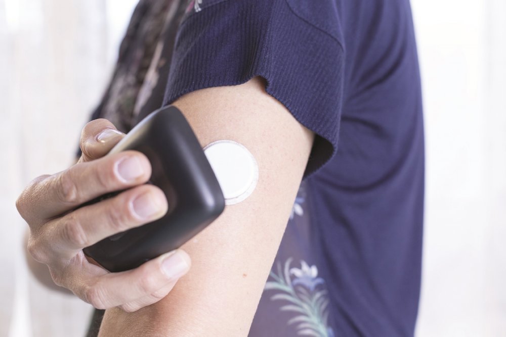 أجهزة مراقبة الجلوكوز للكشف عن اي انخفاض يحصل في سكر الدم